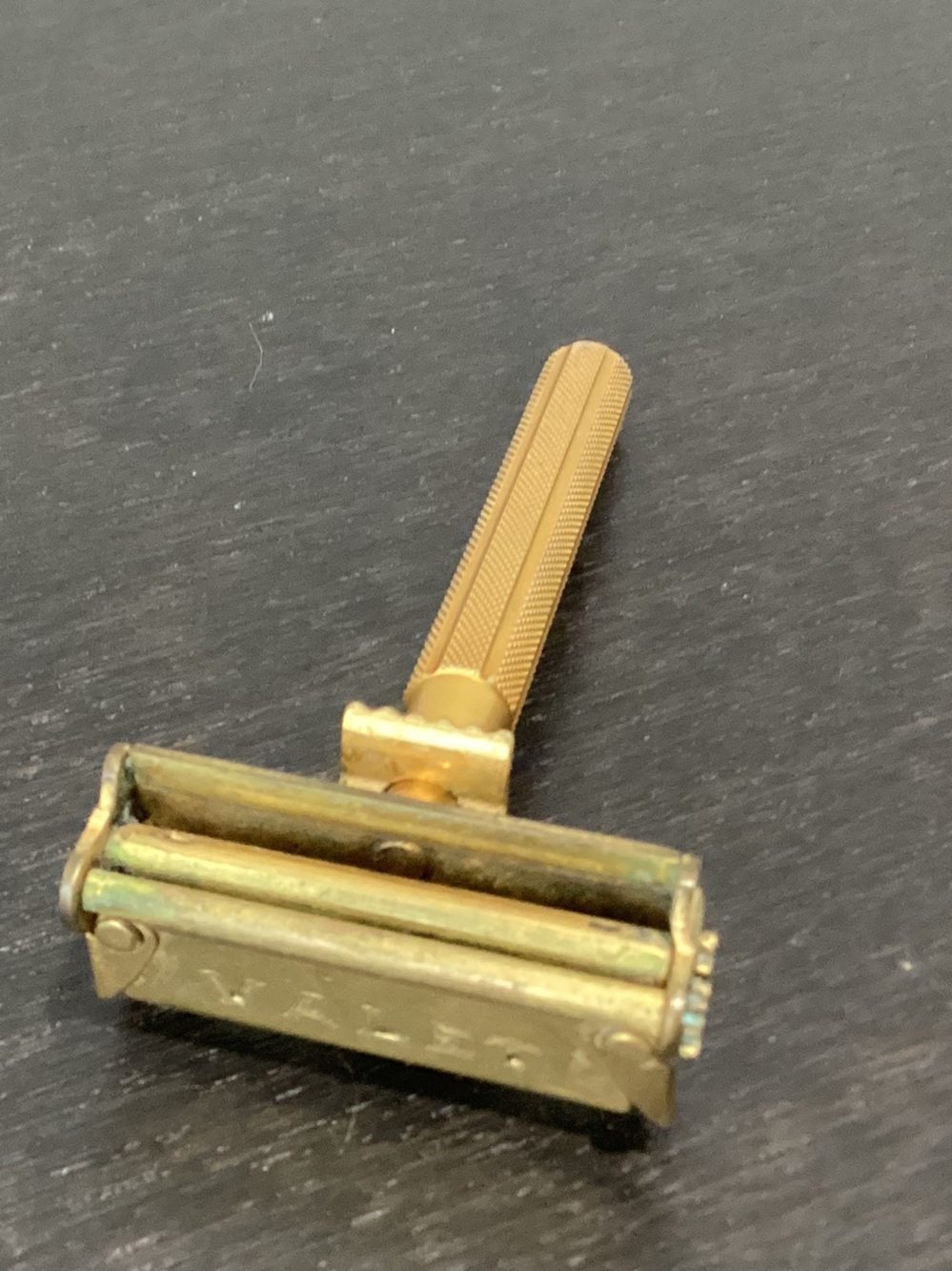 Antique VALET Auto Strop Safety Razor likely dates from thee 1930s or earlier